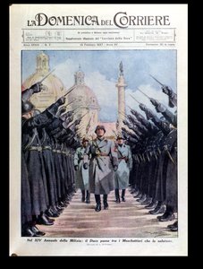 1937年2月14日、「ラドメニカデルコリエール」から民兵をレビューしたベニートムッソリーニ（1883-1945）